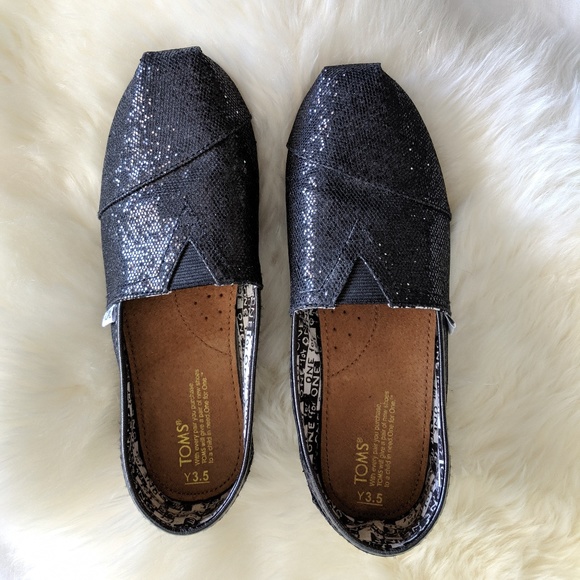 black glitter toms